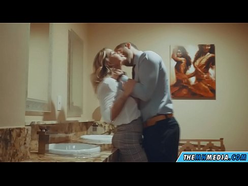 ❤️ Když vás na veřejných záchodcích svádí prsatá blondýna. ❤️❌ Domácí porno u cs.xxxtun.ru ❤